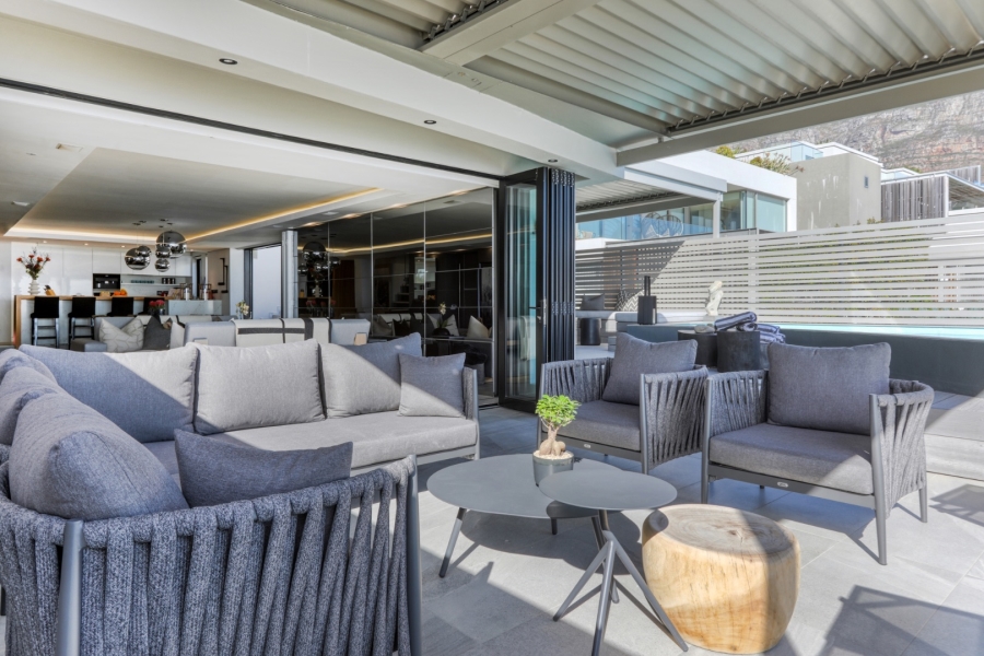 To Let 4 Bedroom Property for Rent in Bakoven Western Cape